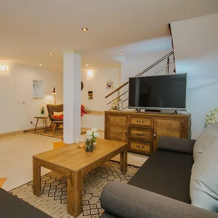 ヴィラ Lanterna Prapatnica